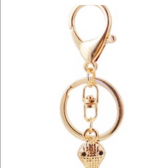 Rhinestone and gold turtle metal pendant keychain charm. New with gift box. - Picture 3 of 4